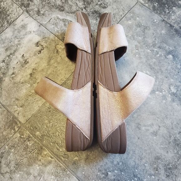 Fitflop Shimmy Rose Gold Suede Leather Shimmering 2 Strap Slide Sandals 6 - Picture 5 of 8